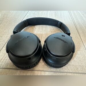 Bose QuietComfort 35 Noise Cancelling Headphones